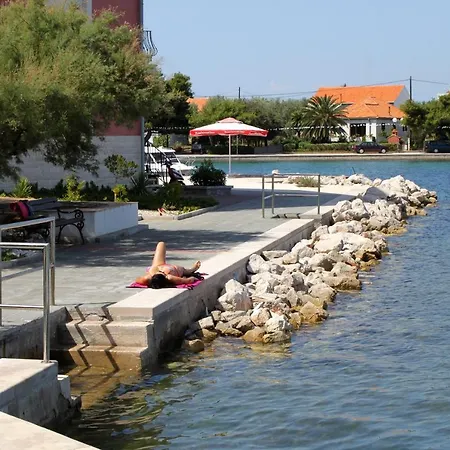 By The Sea Poljana, Ugljan - 8450 פרקו